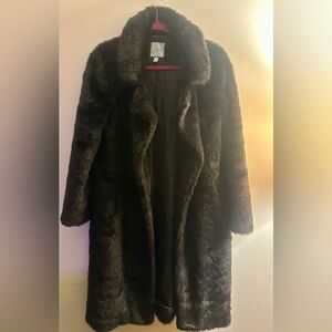 Urban decay Faux Fur Jacket
At very good condition
Size S